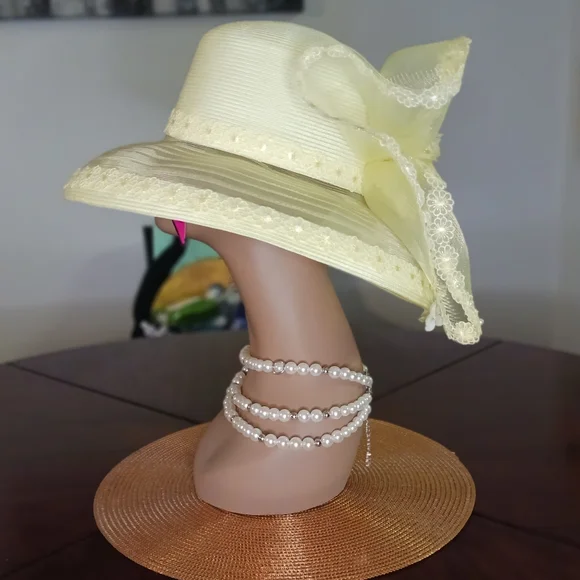 Womens Hat - Picture 4 of 4